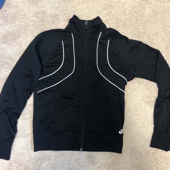 black women’s nike jacket